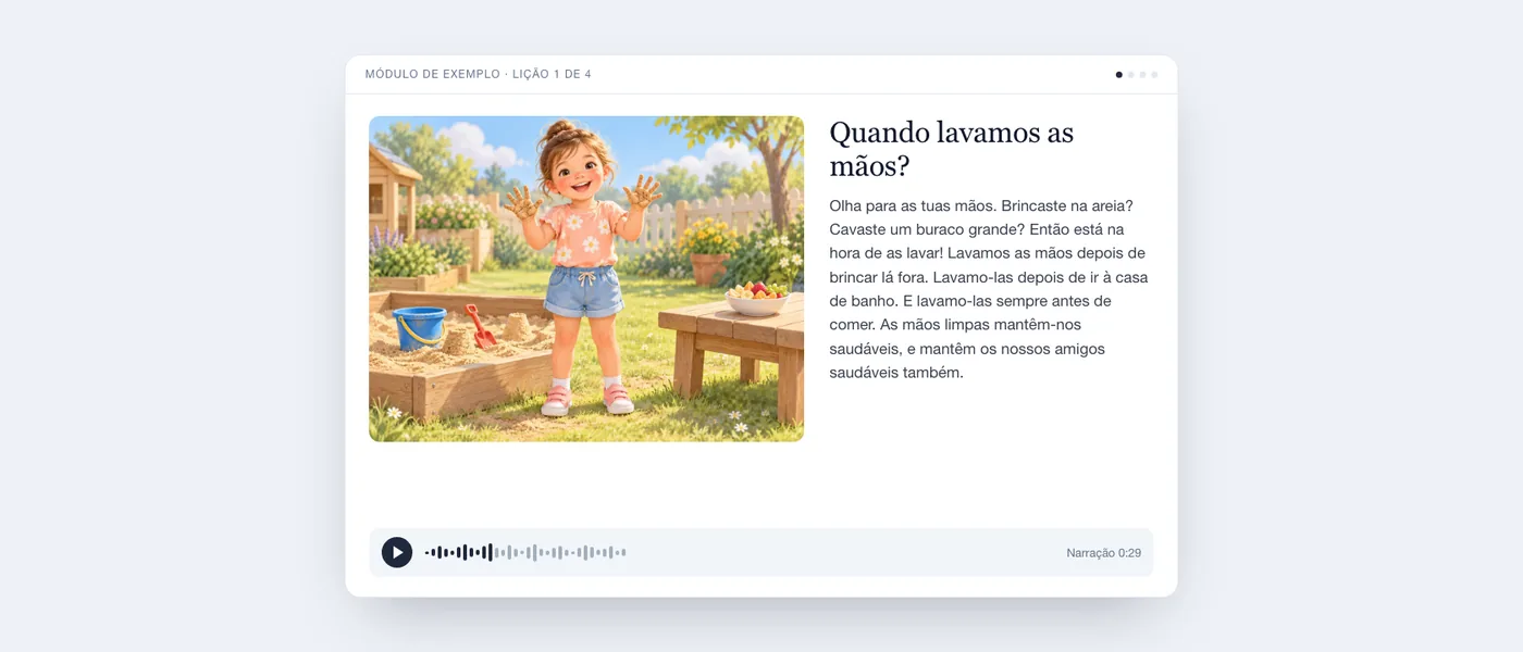 Um ecrã de lição tal como uma criança o vê: uma menina sorridente com as mãos cheias de areia num jardim, o texto curto e um leitor de áudio.